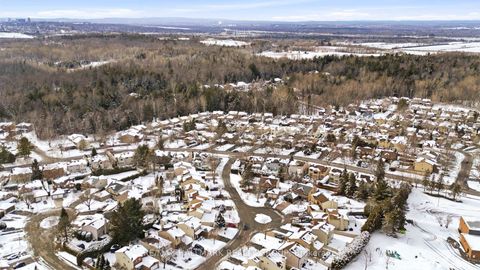 Photo 38 at 6068 MEADOWGLEN Drive, Chapel Hill, Orleans