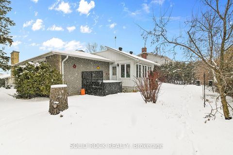 Photo 34 at 28 Carbrooke Street, Glencairn/Hazeldean, Kanata