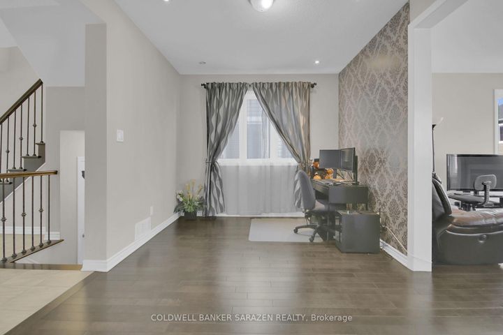 Photo 3 at 906 Whimbrel Way, Nepean (Half Moon Bay), Ottawa