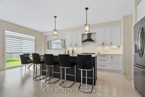 Photo 11 at 224 Pursuit Terrace, Goulbourn Twp From Franktown Rd/South To Rideau, Stittsville