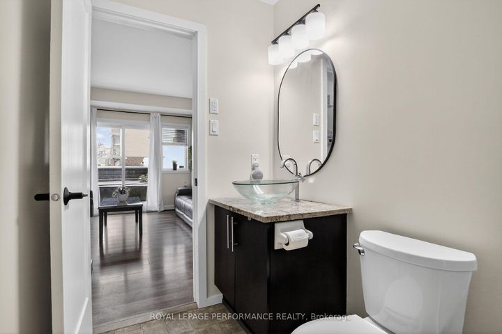 Photo 24 at B - 135 Harthill Way, Nepean (Heritage Park), Ottawa