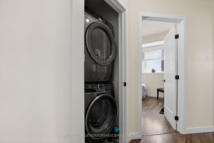 Photo 34 at B - 135 Harthill Way, Nepean (Heritage Park), Ottawa