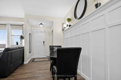 Photo 7 at B - 135 Harthill Way, Nepean (Heritage Park), Ottawa