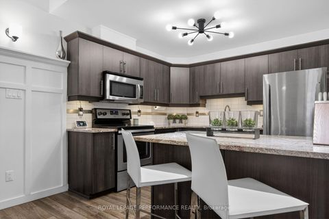 Photo 10 at B - 135 Harthill Way, Nepean (Heritage Park), Ottawa