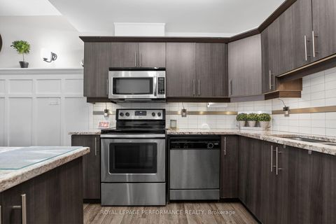 Photo 13 at B - 135 Harthill Way, Nepean (Heritage Park), Ottawa