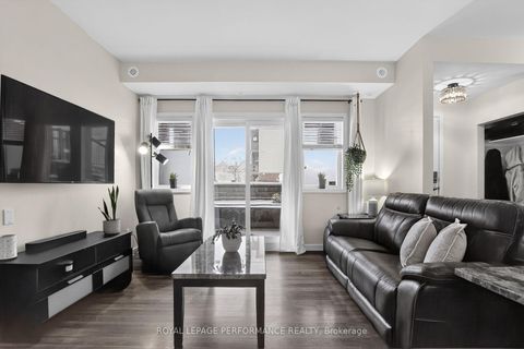 Photo 18 at B - 135 Harthill Way, Nepean (Heritage Park), Ottawa