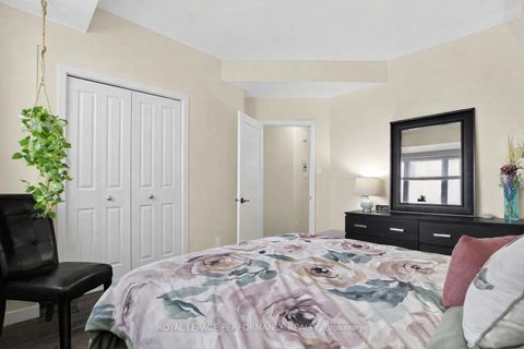 Photo 29 at B - 135 Harthill Way, Nepean (Heritage Park), Ottawa