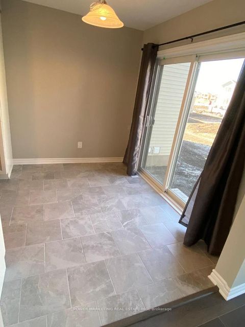 Photo 4 at 507 NORDMANN FIR Court, Emerald Meadows/Trailwest, Kanata