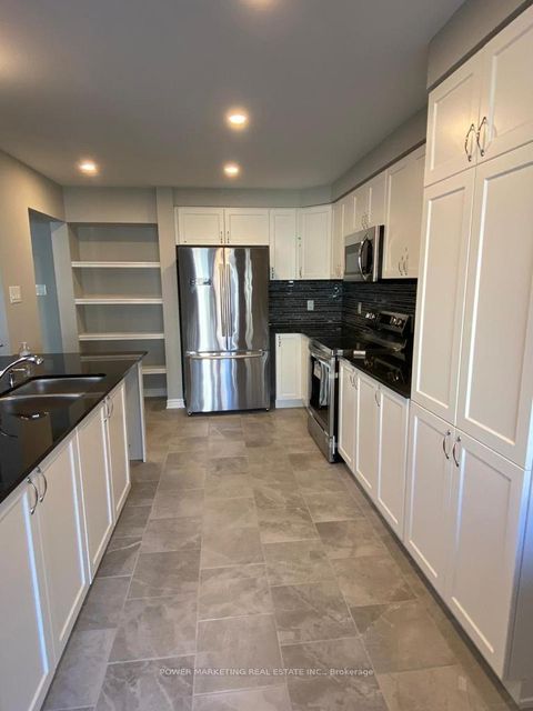 Photo 6 at 507 NORDMANN FIR Court, Emerald Meadows/Trailwest, Kanata