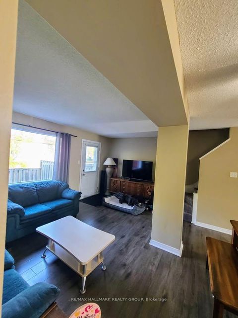 Photo 11 at 119 Teal Crescent, Chatelaine Village, Orleans