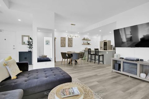 Photo 5 at H - 300 Tulum Crescent, Emerald Meadows/Trailwest, Kanata