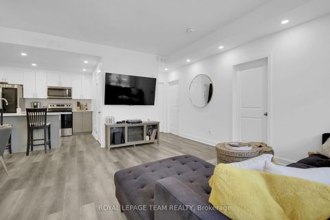 Photo 7 at H - 300 Tulum Crescent, Emerald Meadows/Trailwest, Kanata