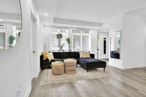 Photo 10 at H - 300 Tulum Crescent, Emerald Meadows/Trailwest, Kanata