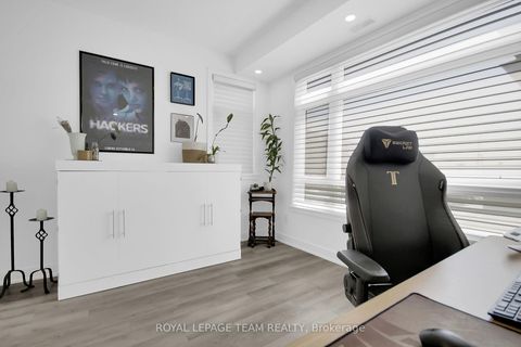 Photo 34 at H - 300 Tulum Crescent, Emerald Meadows/Trailwest, Kanata