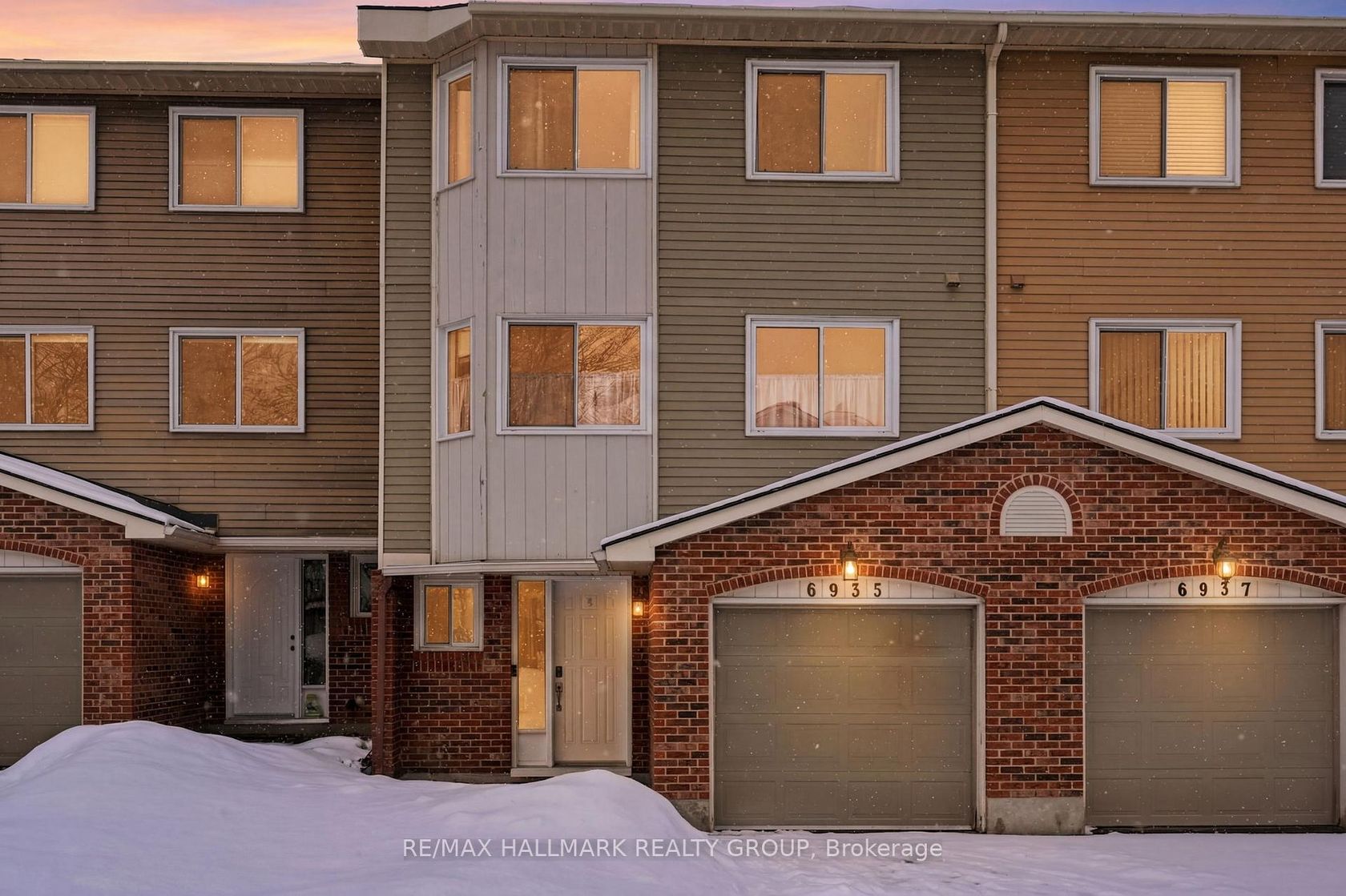 6935 Du Bois Avenue, Convent Glen North, Orleans 2