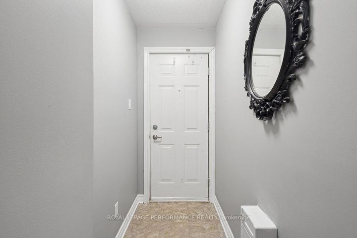Photo 4 at B - 616 Chapman Mills Drive, Nepean (Strandherd), Ottawa