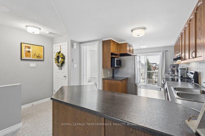 Photo 5 at B - 616 Chapman Mills Drive, Nepean (Strandherd), Ottawa