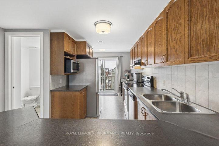 Photo 8 at B - 616 Chapman Mills Drive, Nepean (Strandherd), Ottawa