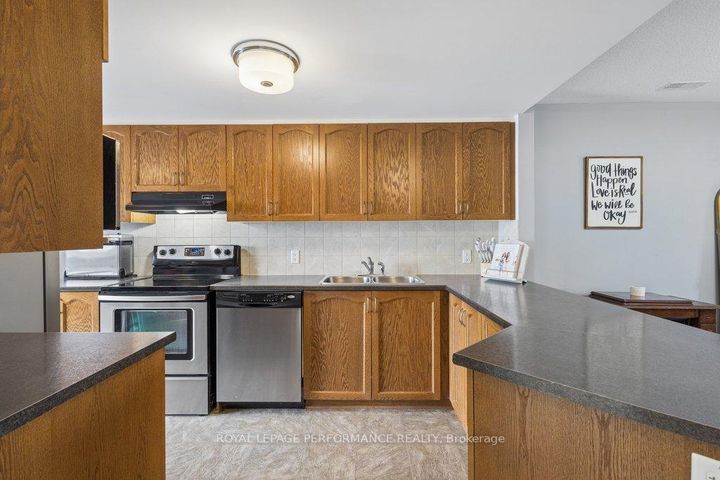 Photo 9 at B - 616 Chapman Mills Drive, Nepean (Strandherd), Ottawa