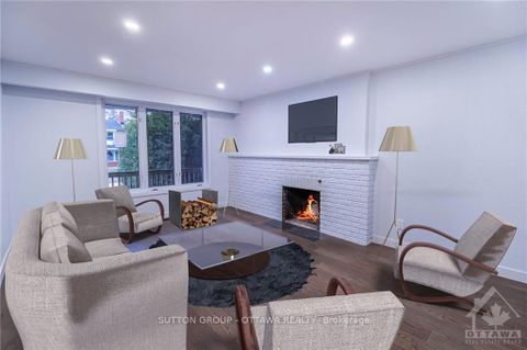 Photo 2 at 178 Mcclellan Road, Nepean (Sheahan Estates/Trend Village), Ottawa