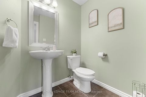 Photo 7 at 368 Crownridge Drive, Emerald Meadows/Trailwest, Kanata