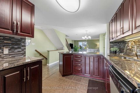 Photo 13 at 368 Crownridge Drive, Emerald Meadows/Trailwest, Kanata