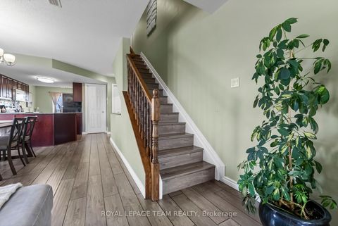 Photo 17 at 368 Crownridge Drive, Emerald Meadows/Trailwest, Kanata