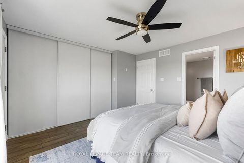 Photo 23 at 368 Crownridge Drive, Emerald Meadows/Trailwest, Kanata