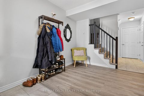 Photo 1 at 94 FEATHERTOP Lane, Emerald Meadows/Trailwest, Kanata