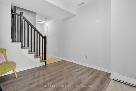 Photo 2 at 94 FEATHERTOP Lane, Emerald Meadows/Trailwest, Kanata