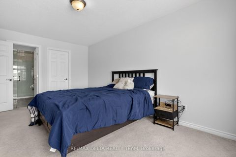 Photo 13 at 94 FEATHERTOP Lane, Emerald Meadows/Trailwest, Kanata