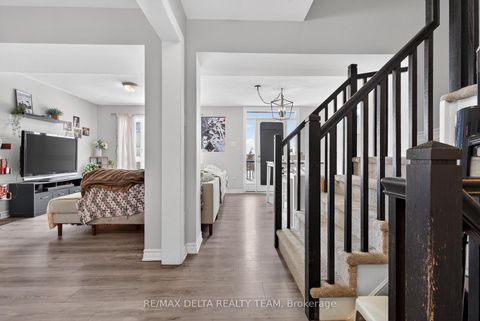 Photo 15 at 94 FEATHERTOP Lane, Emerald Meadows/Trailwest, Kanata