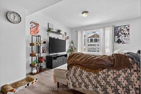 Photo 16 at 94 FEATHERTOP Lane, Emerald Meadows/Trailwest, Kanata