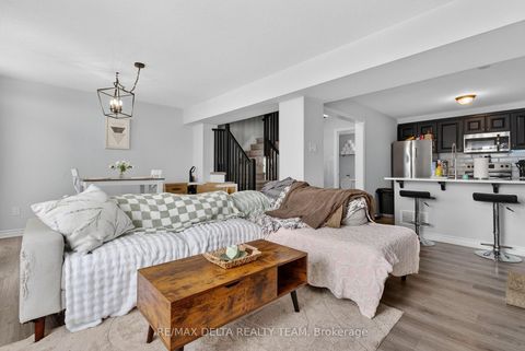 Photo 20 at 94 FEATHERTOP Lane, Emerald Meadows/Trailwest, Kanata
