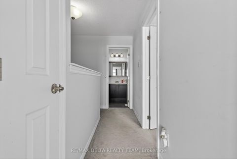 Photo 30 at 94 FEATHERTOP Lane, Emerald Meadows/Trailwest, Kanata