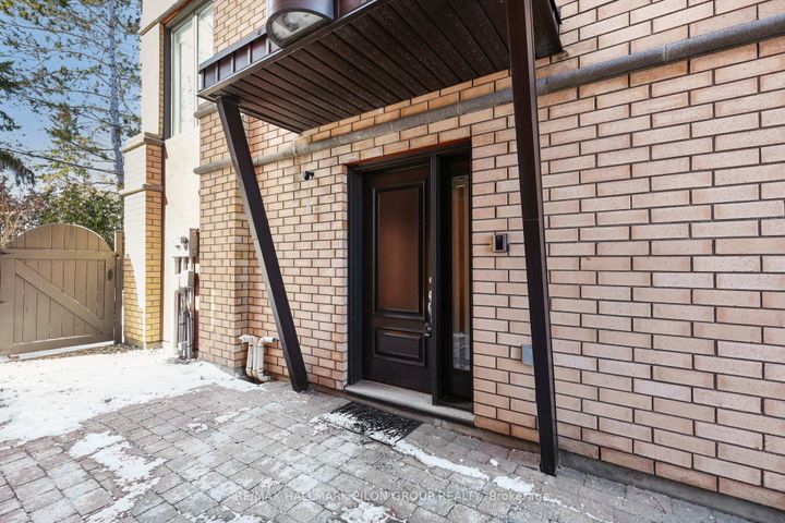 Photo 1 at 140 Connemara Private, Nepean (Crystal Beach), Ottawa