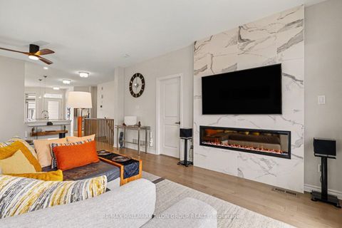 Photo 8 at 811 Tewin Circle, Camelot, Orleans