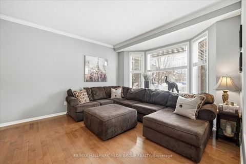 Photo 3 at 2234 Clermont Crescent, Avalon East, Orleans