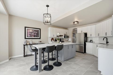 Photo 6 at 2234 Clermont Crescent, Avalon East, Orleans