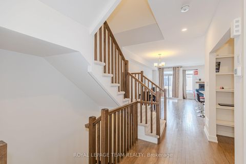 Photo 6 at 867 Anciano Crescent, Emerald Meadows/Trailwest, Kanata