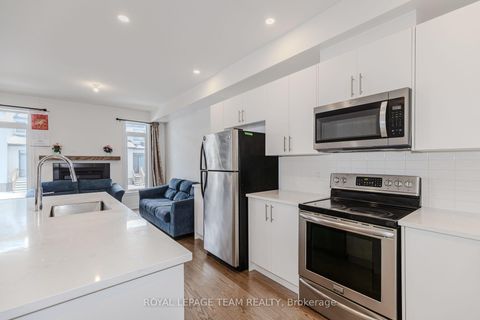 Photo 15 at 867 Anciano Crescent, Emerald Meadows/Trailwest, Kanata