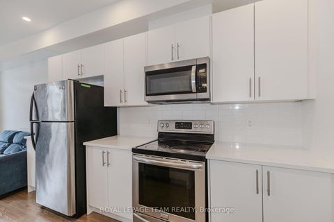 Photo 16 at 867 Anciano Crescent, Emerald Meadows/Trailwest, Kanata