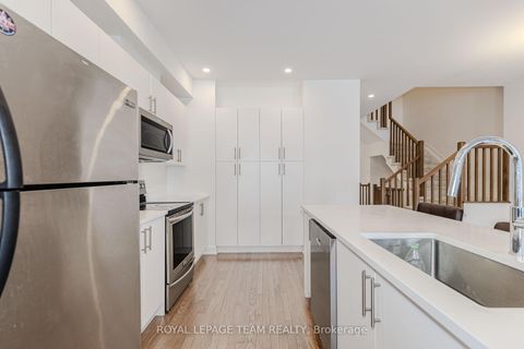 Photo 17 at 867 Anciano Crescent, Emerald Meadows/Trailwest, Kanata