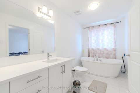 Photo 28 at 867 Anciano Crescent, Emerald Meadows/Trailwest, Kanata