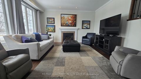 Photo 10 at 453 Keith Crescent, Mer Bleue/Bradley Estates/Anderson Park, Orleans