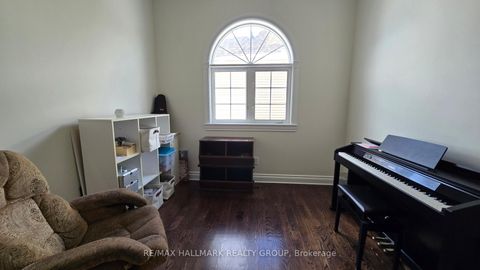 Photo 13 at 453 Keith Crescent, Mer Bleue/Bradley Estates/Anderson Park, Orleans