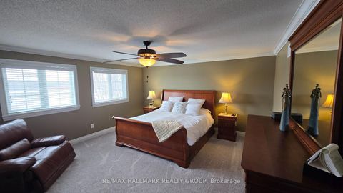 Photo 14 at 453 Keith Crescent, Mer Bleue/Bradley Estates/Anderson Park, Orleans