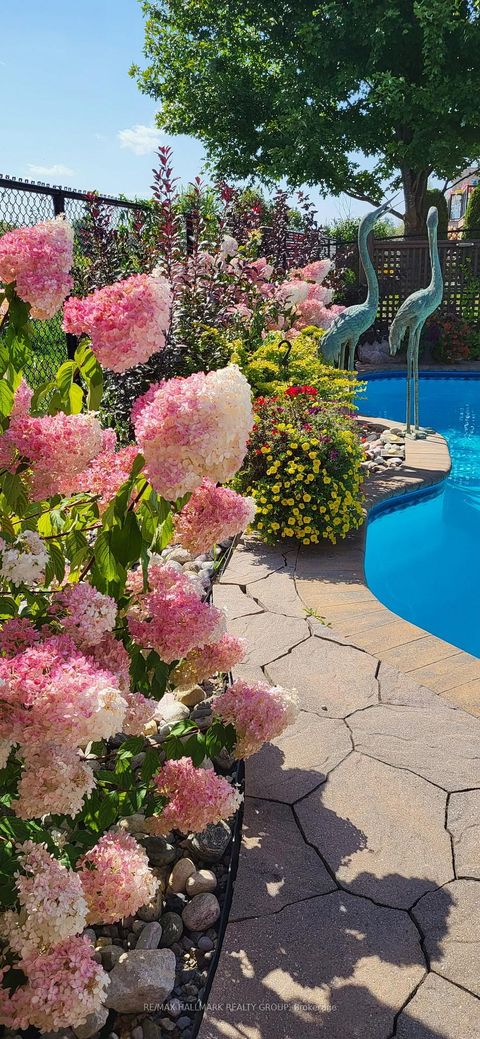 Photo 33 at 453 Keith Crescent, Mer Bleue/Bradley Estates/Anderson Park, Orleans