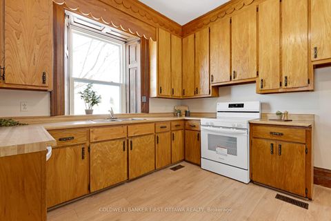 Photo 11 at 2061 Christie Lake Road, Bathurst/Burgess & Sherbrooke (Bathurst) Twp, Tay Valley