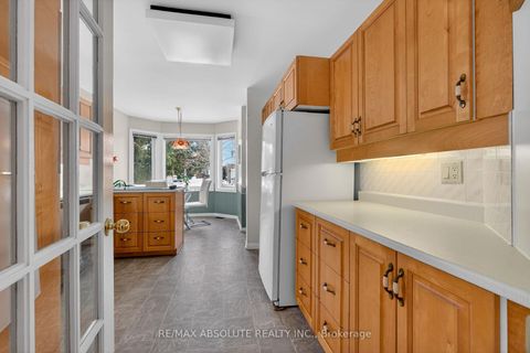 Photo 16 at 18 Pine Needles Court, Stittsville (Central), Stittsville